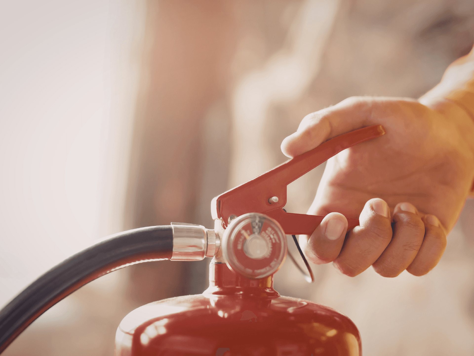 Guide Complet des Extincteurs pour Entreprises au Maroc